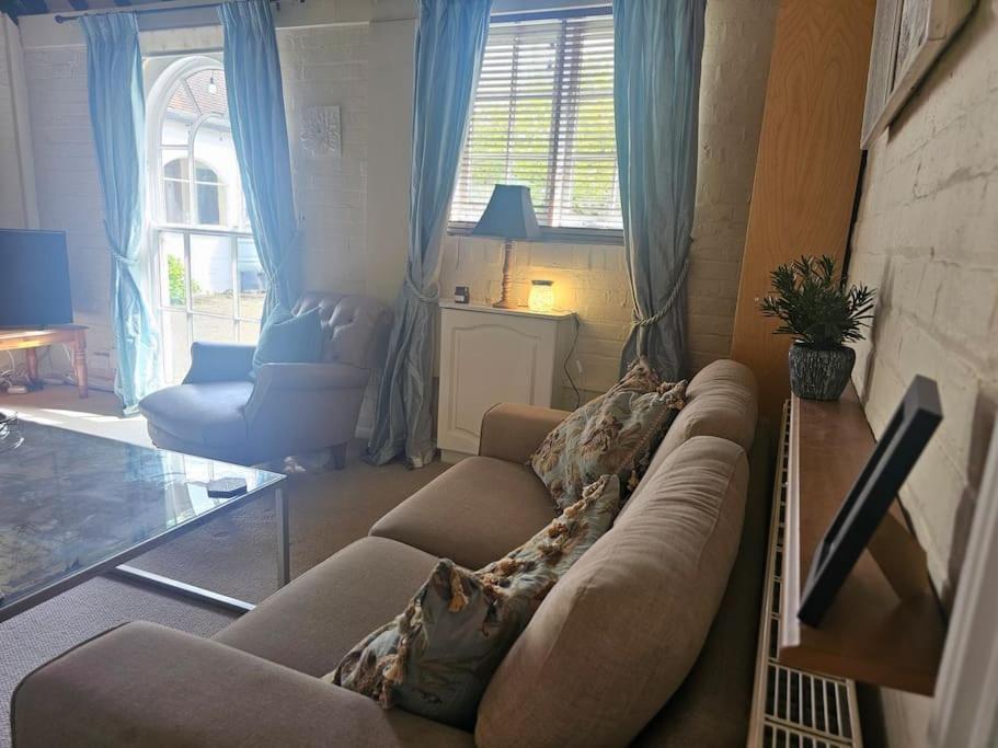 גילדפורד English Farmhouse Cottage מראה חיצוני תמונה