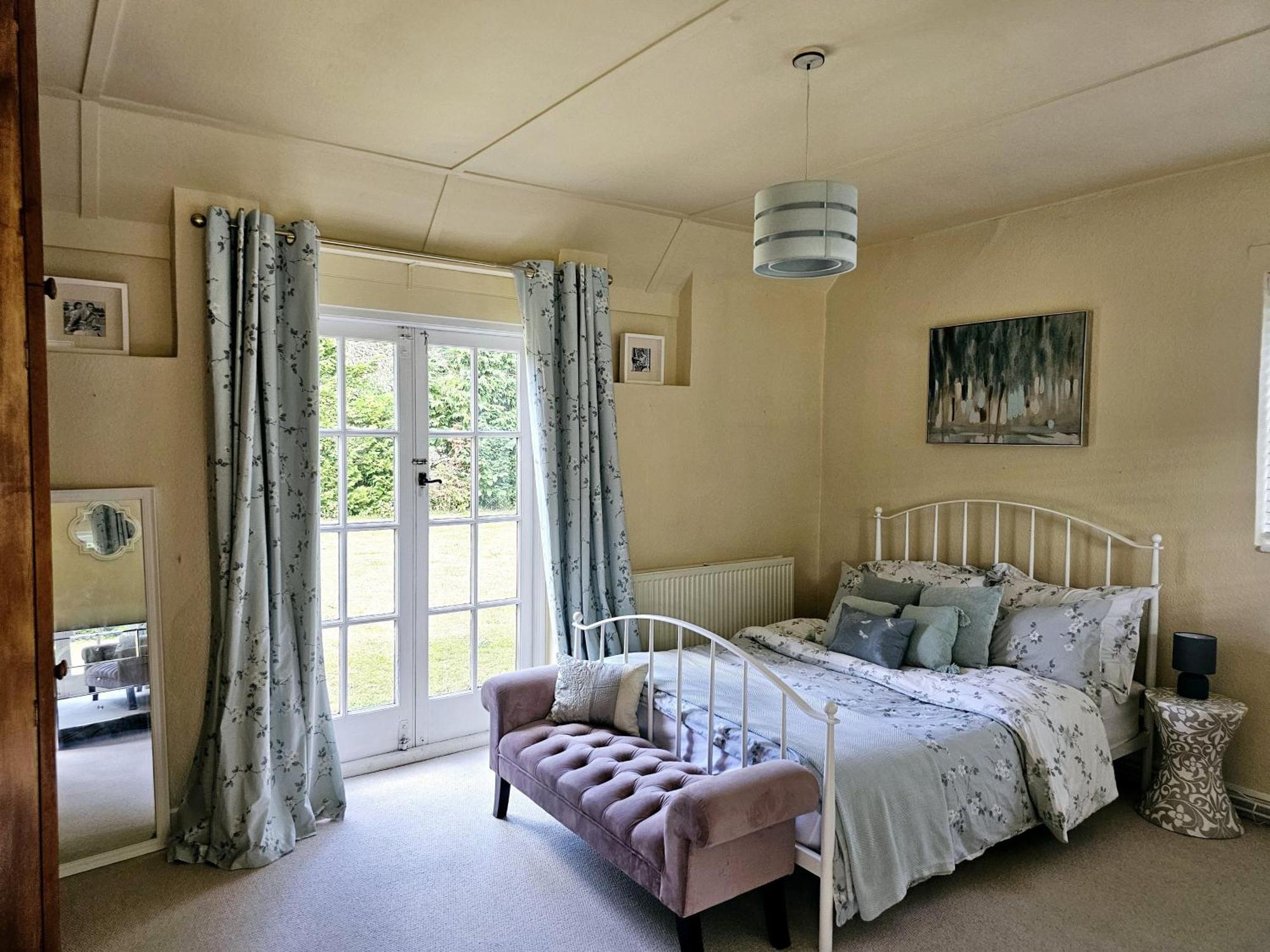 גילדפורד English Farmhouse Cottage מראה חיצוני תמונה