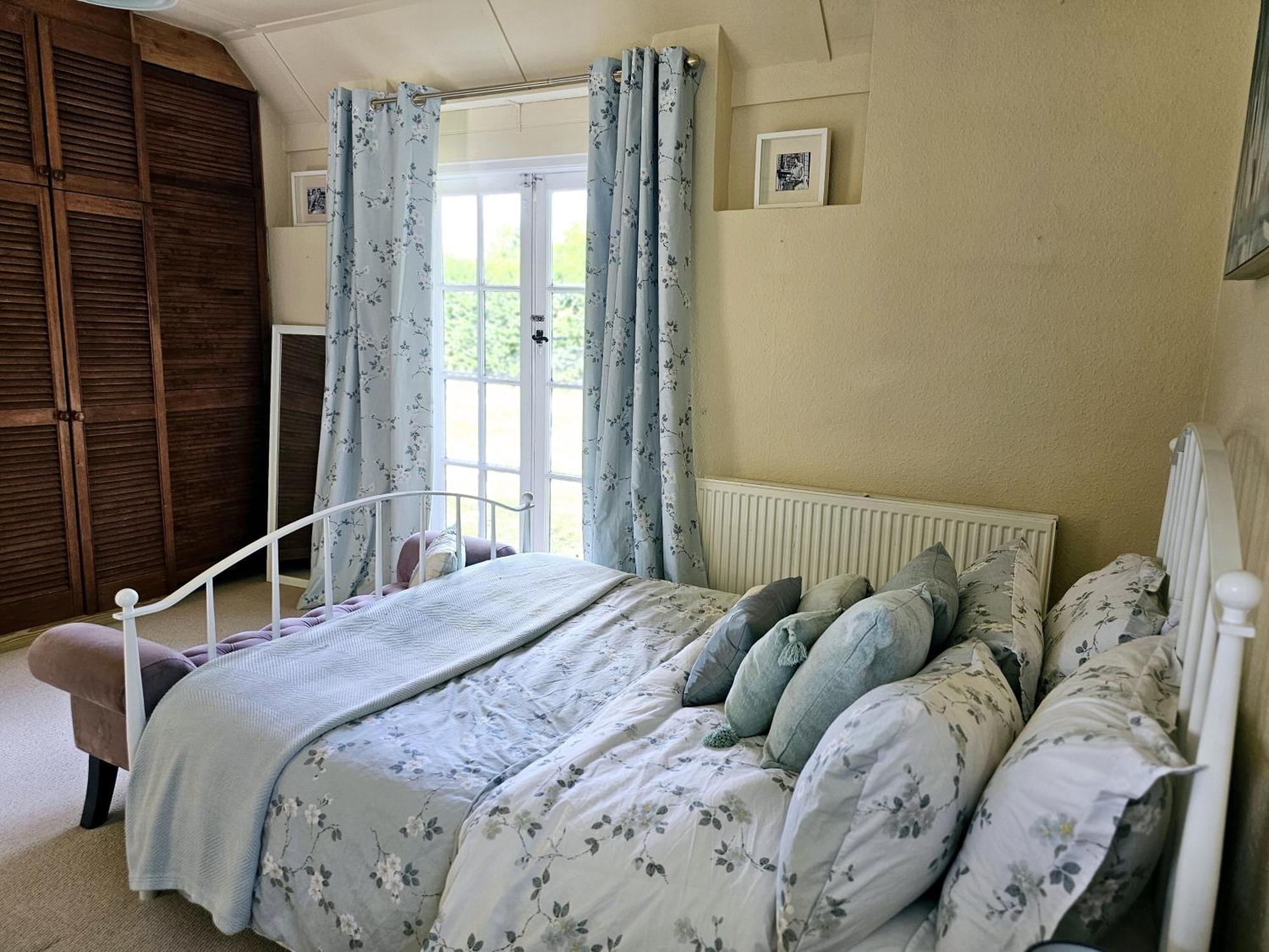גילדפורד English Farmhouse Cottage מראה חיצוני תמונה