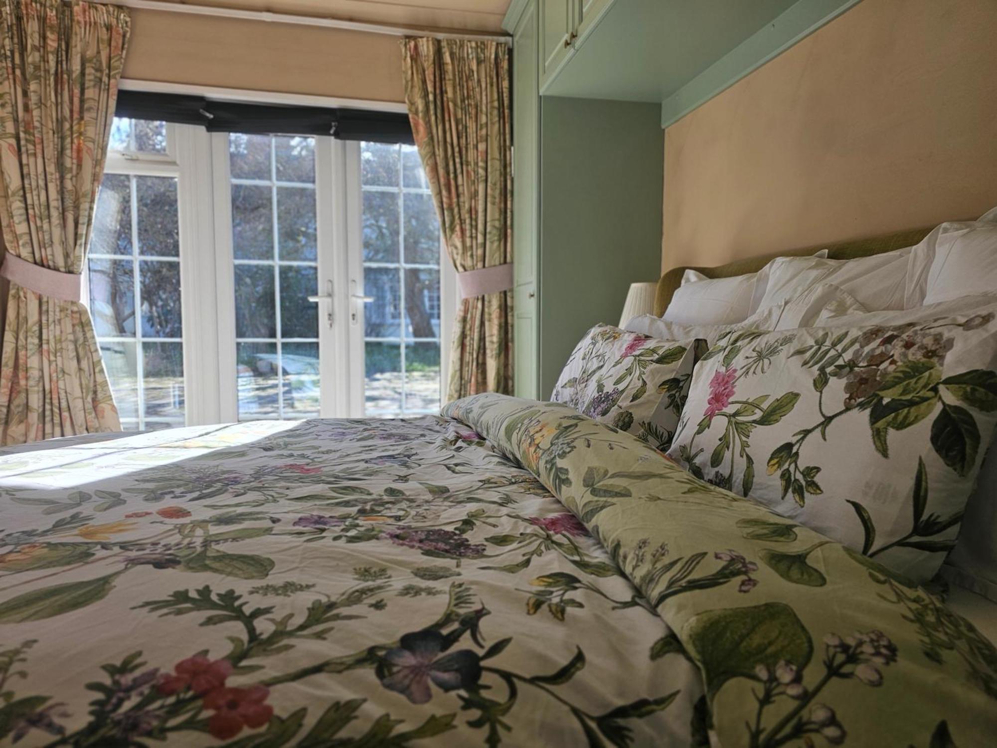 גילדפורד English Farmhouse Cottage מראה חיצוני תמונה